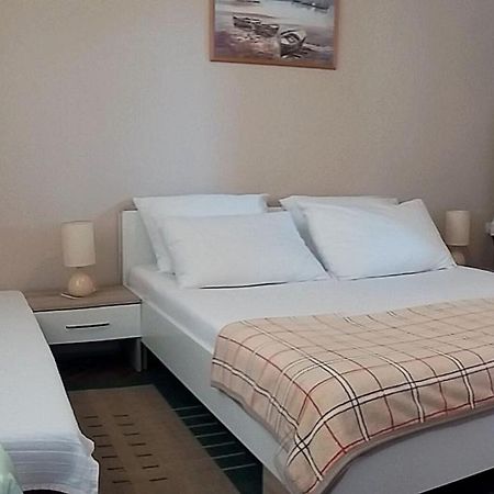 Apartmani Totic Crikvenica Buitenkant foto