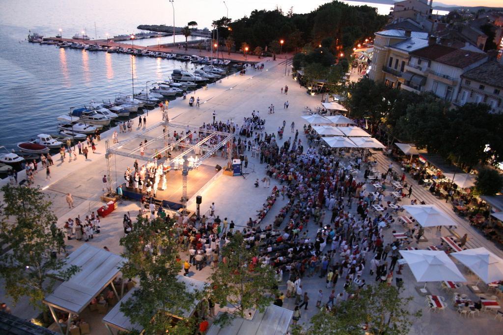 Apartmani Totic Crikvenica Buitenkant foto