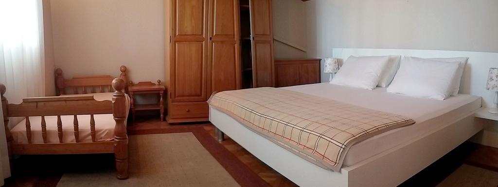 Apartmani Totic Crikvenica Buitenkant foto