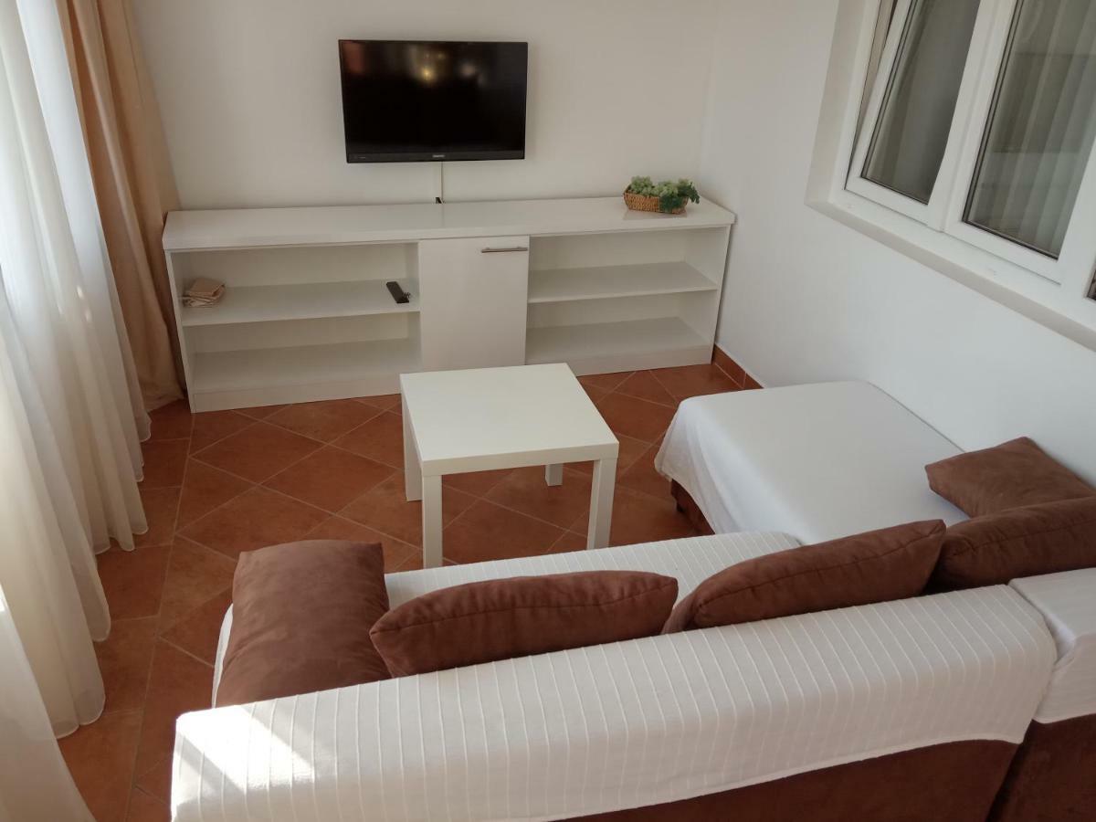Apartmani Totic Crikvenica Buitenkant foto